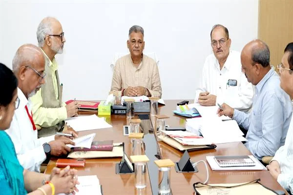 भोपाल मंत्रालय में जबलपुर इंजीनियरिंग महाविद्यालय की शासी बैठक